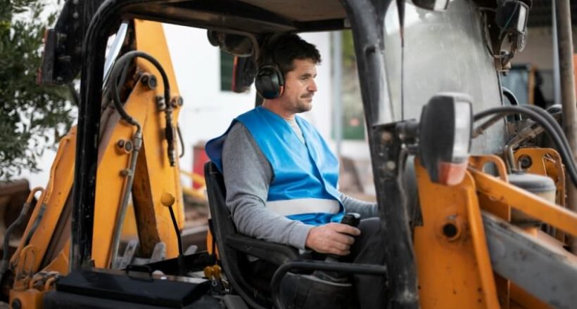 Ekspedisi via Darat Surabaya ke Sumatera, Solusi Pengiriman Hemat dan Aman Antar Pulau