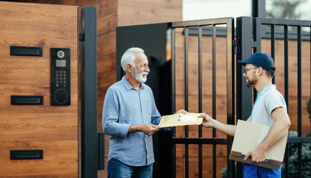 Jasa Import Door to Door Surabaya Solusi Pengiriman Internasional Cepat dan Aman Bersama Eka Express