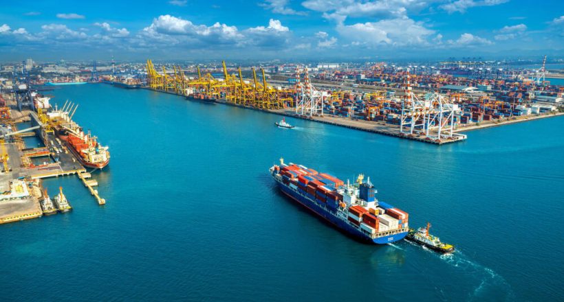Kapal Kargo Terbesar di Dunia Analisis Strategis Logistik Maritim Global